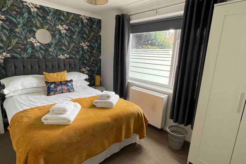 Cayton Village Hide Away Exterior foto