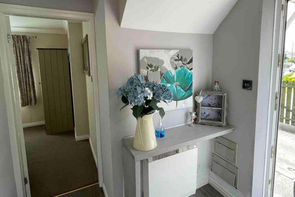 Cayton Village Hide Away Exterior foto